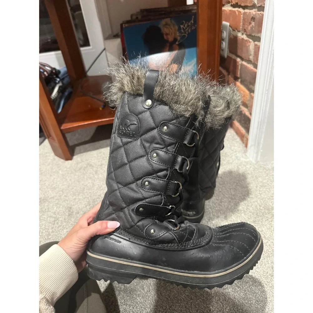 Sorel Tofino Black Quilted Faux Fur Waterproof Winter Snow Boots Womens 10